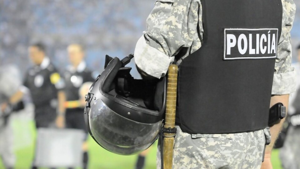 Deportes: Clásico a puertas cerradas pero con gran operativo policial — Deportes — Primera Mañana | Azul 101.9