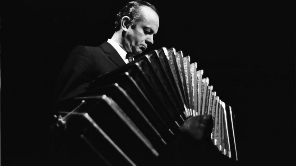 Submarino Azul: Recordando a Astor Piazzolla — Informes  — La Pecera | Azul 101.9