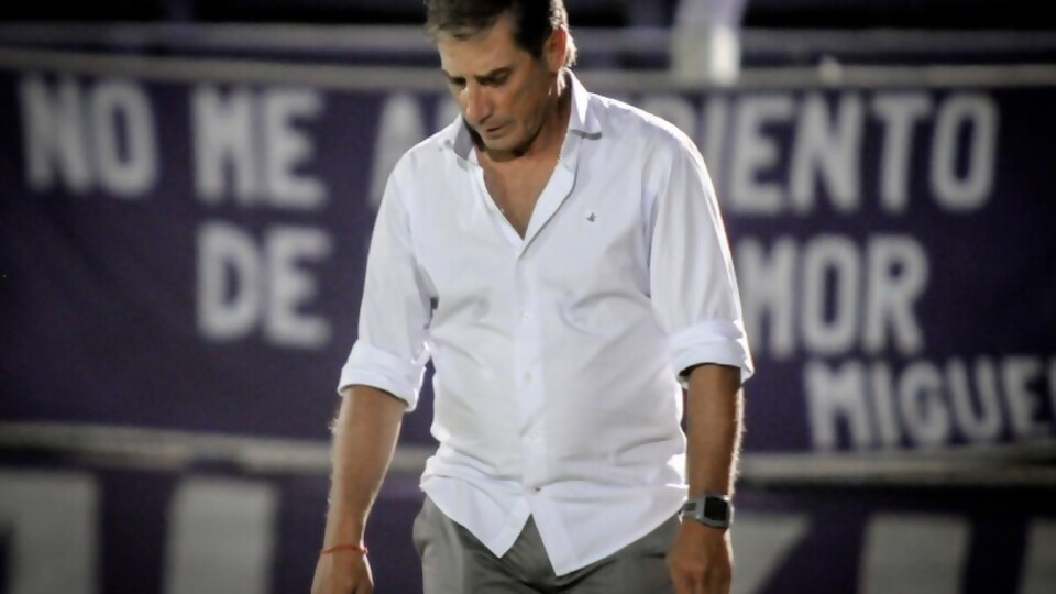 Deportes: Defensor Sporting jugará en la B — Deportes — Primera Mañana | Azul 101.9