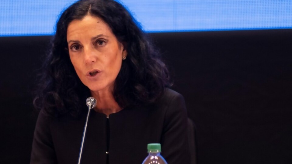 Entrevista: Azucena Arbeleche  — Entrevistas — Primera Ma&ntilde;ana | Azul 101.9