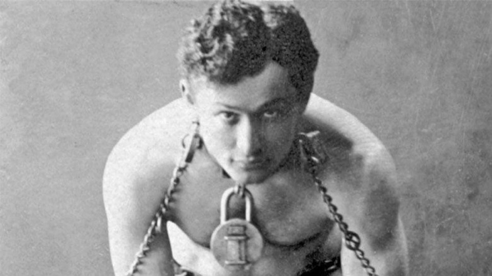 Relatos de Pecera: Harry Houdini — Relatos de Pecera — La Pecera | Azul 101.9