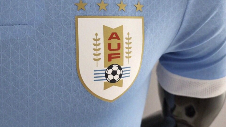 Las cuatro marcas interesadas en vestir a Uruguay — Deportes — Primera Mañana | Azul 101.9