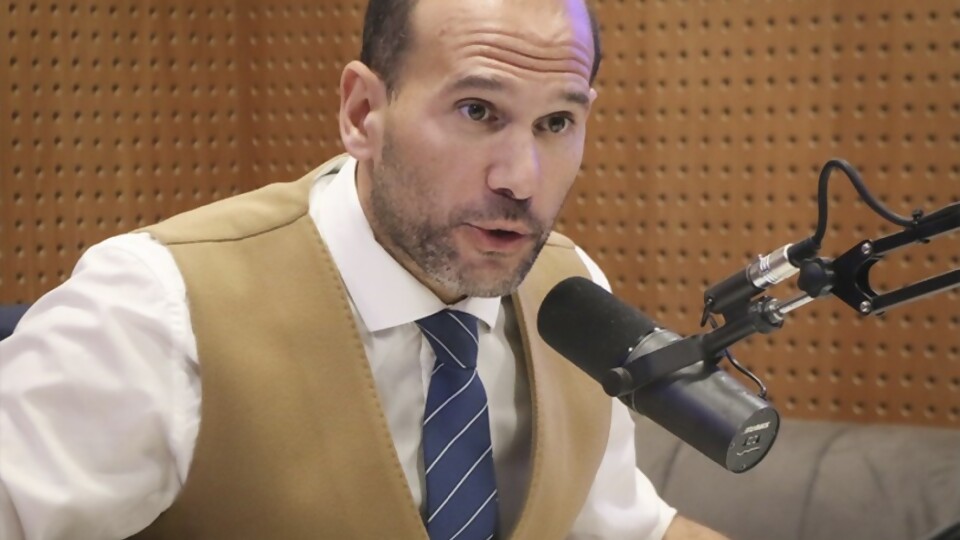 Martín Lema: “Estoy convencido que lo mejor es un gobierno de coalición encabezado por Delgado” — Entrevista — 12 PM | Azul 101.9