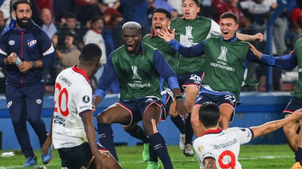 Volvieron las noches de la “vieja” Copa Libertadores — Deportes — Primera Mañana | Azul 101.9