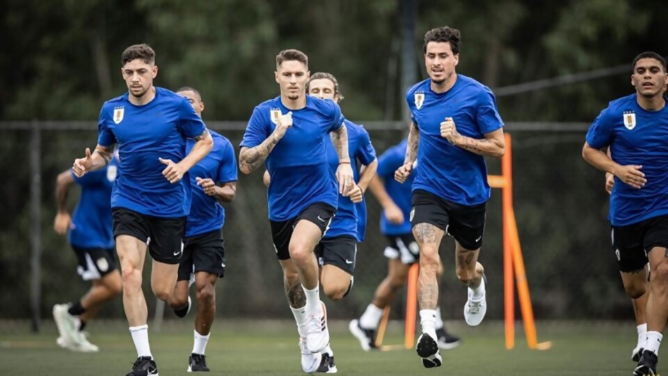 Las dudas de Bielsa para el debut de Uruguay — Deportes — Primera Mañana | Azul 101.9