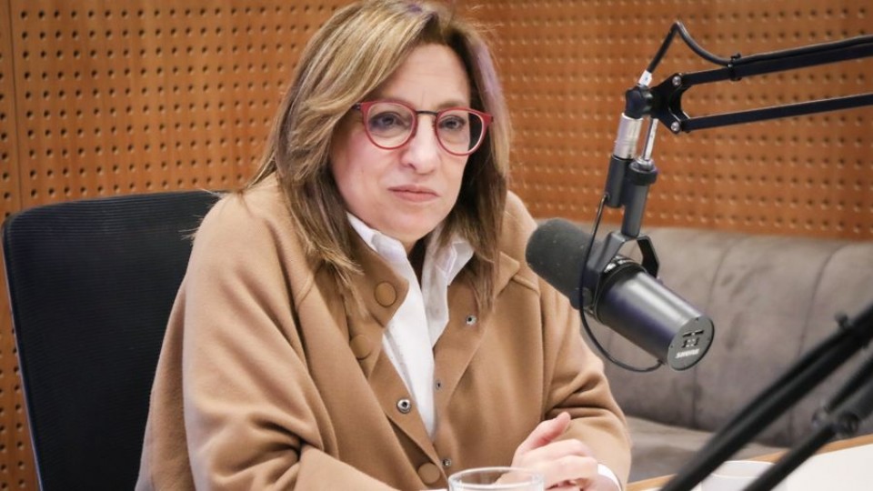 Mónica Bottero: “Para la política juega en contra ser feminista” — Entrevista — 12 PM | Azul 101.9
