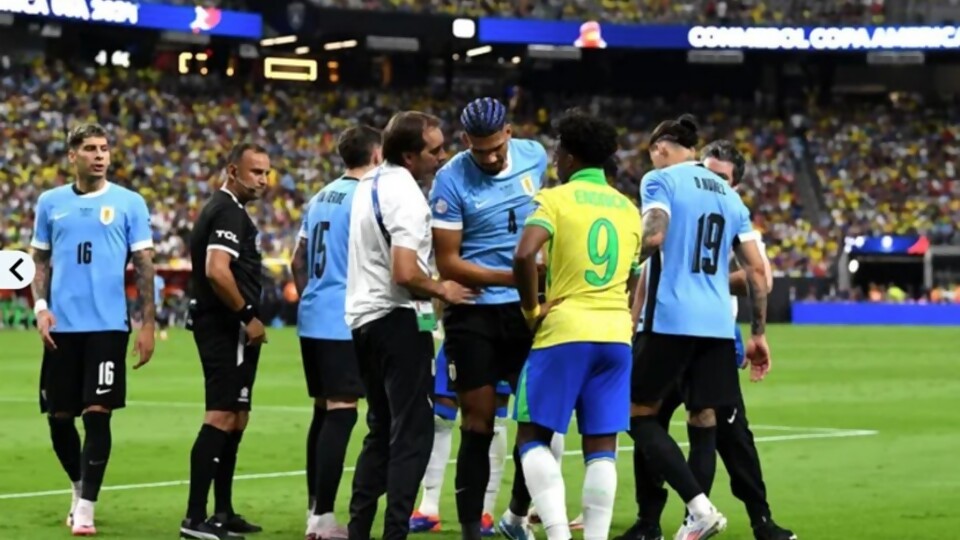 La lesión de Araújo lo tendrá varios meses fuera de las canchas — Deportes — Primera Mañana | Azul 101.9