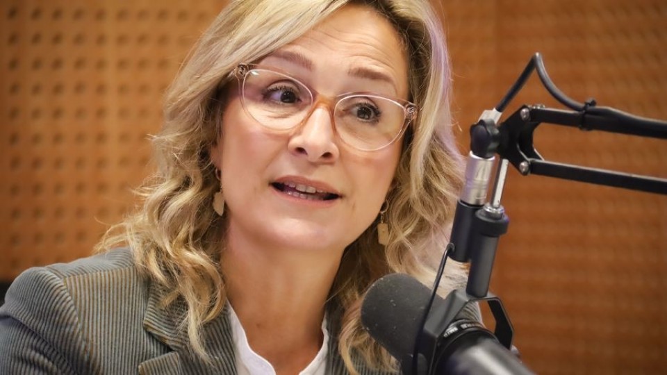 Laura Raffo: “Tenemos que reflexionar y pensar” —  Entrevista — 12 PM | Azul 101.9