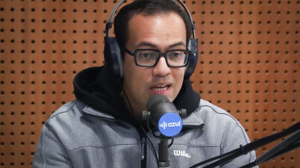 Jefe de comunicación de coalición opositora al régimen de Maduro exiliado en Uruguay —  Entrevistas  — La Pecera | Azul 101.9