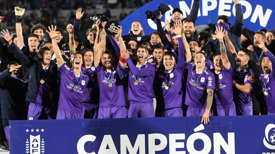 Defensor Sp cambió su postura y disputará la Copa Uruguay —  Deportes — Primera Mañana | Azul 101.9