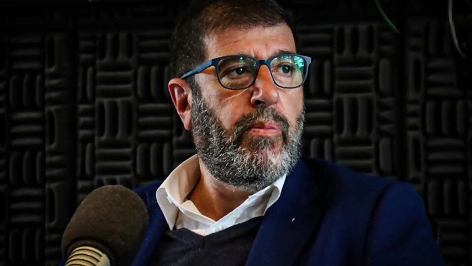 Pereira: “Si el Frente Amplio gana las elecciones, va a gobernar la honestidad” — Entrevistas — Primera Mañana | Azul 101.9