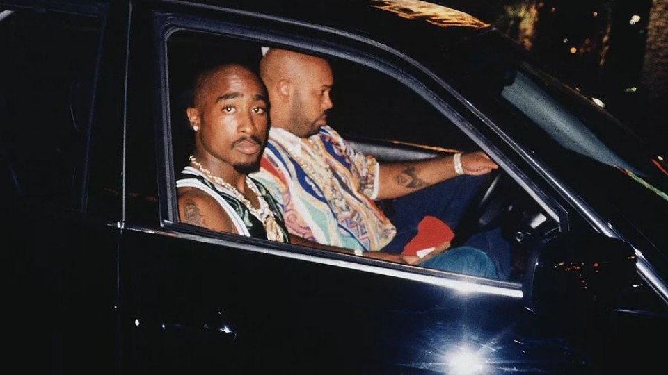 Crimen y castigo: Cuatro tiros para 2Pac — Relatos de Pecera — La Pecera | Azul 101.9