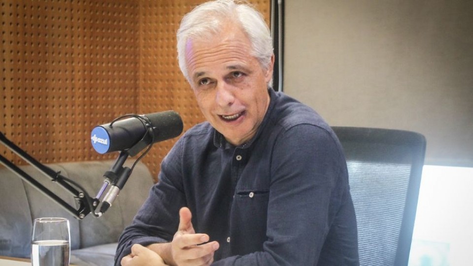 Adolfo Garcé: “Me considero un politólogo sin divisa” — Entrevista — 12 PM | Azul 101.9