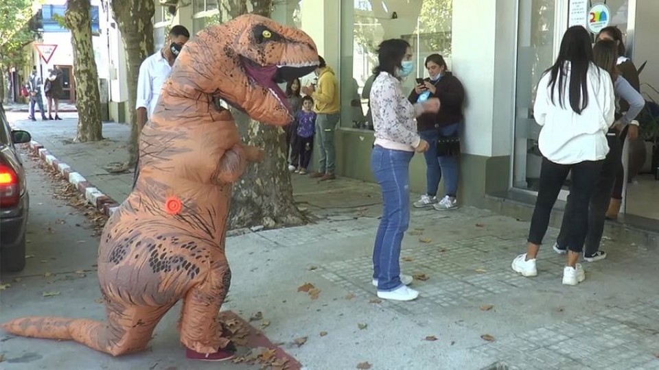La Película: Jurassic Municipark — Humor  — La Pecera | Azul 101.9