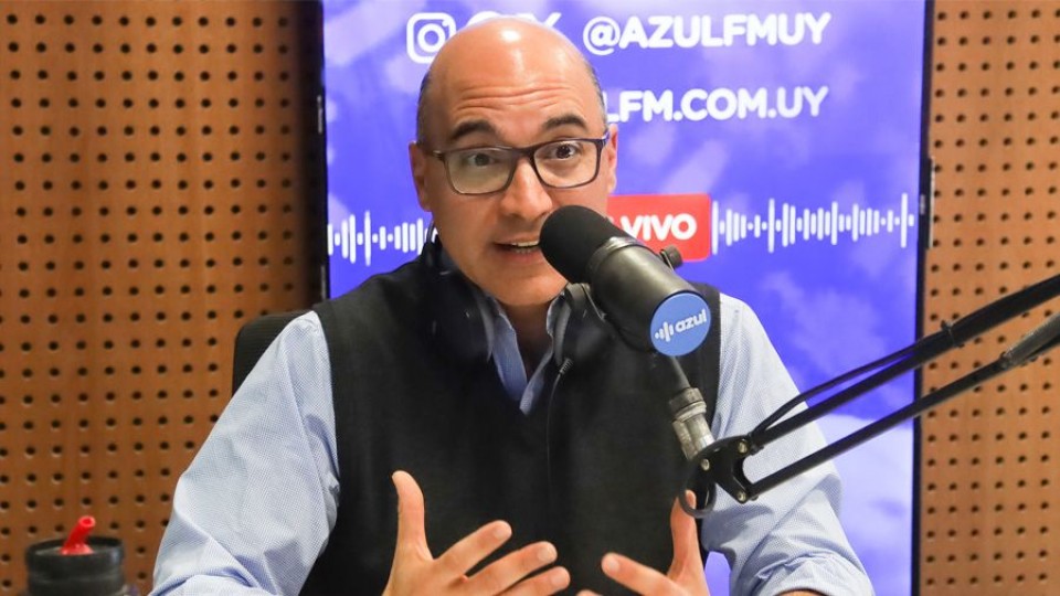 Salud sexual: entrevista al Dr. Santiago Cedrés — Entrevistas  — La Pecera | Azul 101.9