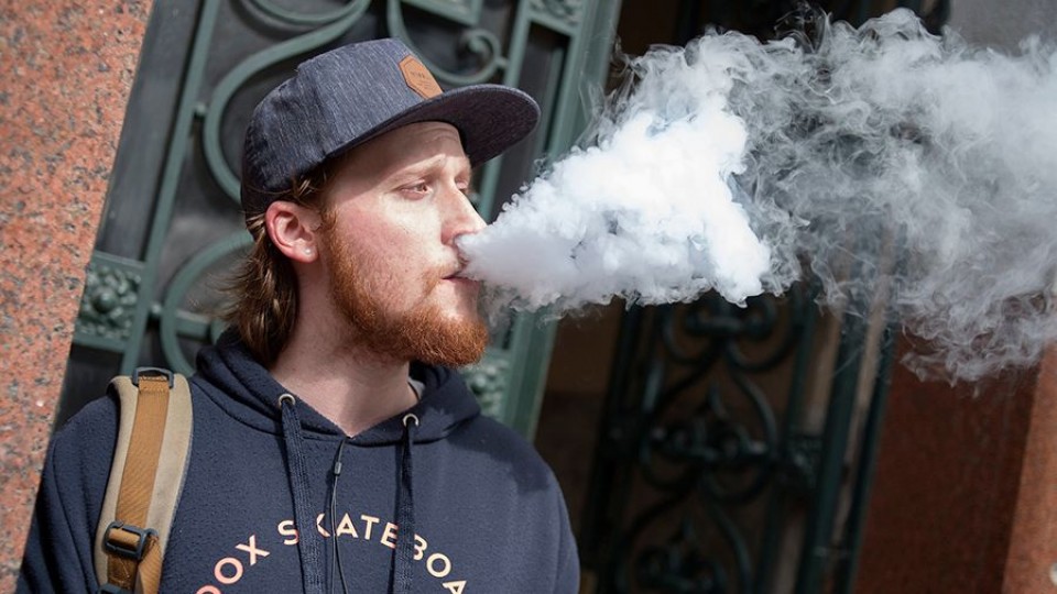 Ventura: la prohibición de vapeadores “es una alcaldada” — Entrevistas  — La Pecera | Azul 101.9