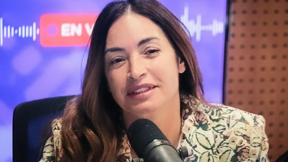 Clauda Fernández al desnudo — Entrevistas  — La Pecera | Azul 101.9