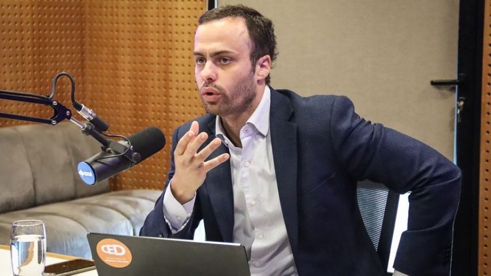 Iturralde: “El presupuesto es frágil y depende de supuestos difíciles de cumplir” — Entrevista — 12 PM | Azul 101.9