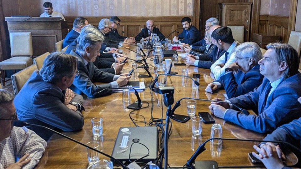 Nació en octubre la Coordinación Republicana —  Columnas — La Pecera | Azul 101.9