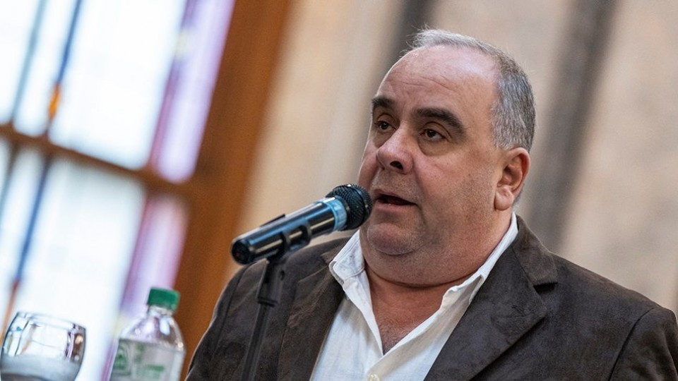 “El presupuesto no es restrictivo como el del Gobierno anterior, pero se queda corto e impide cumplir las promesas del FA” — Audios — Mapa del Día | Azul 101.9