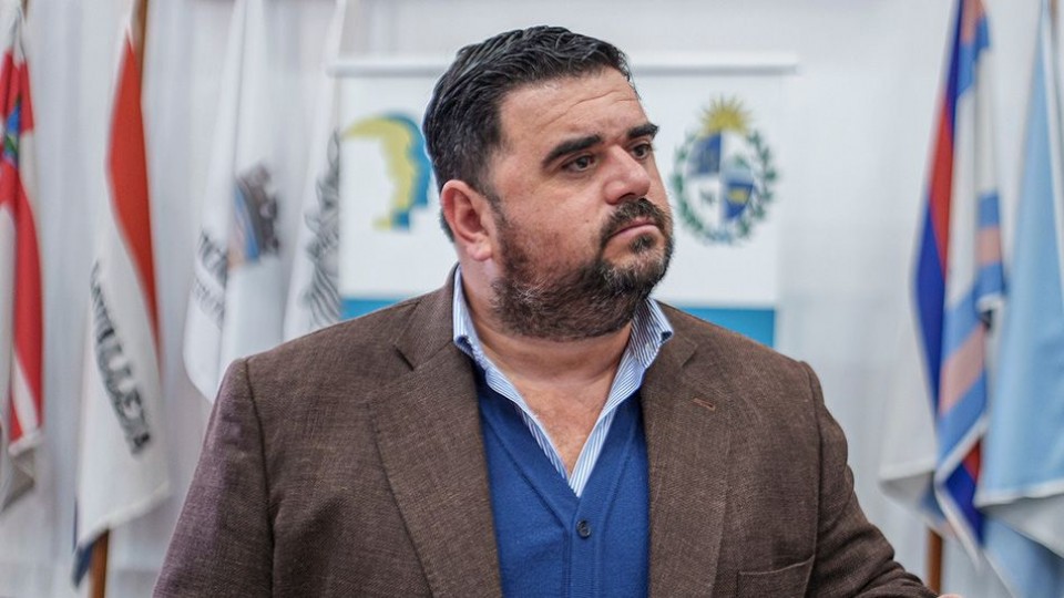 “Necesitamos una agenda propositiva y no solo estar atrás de un árbol esperando que el gobierno la pifie” — Audios — Mapa del D&iacute;a | Azul 101.9