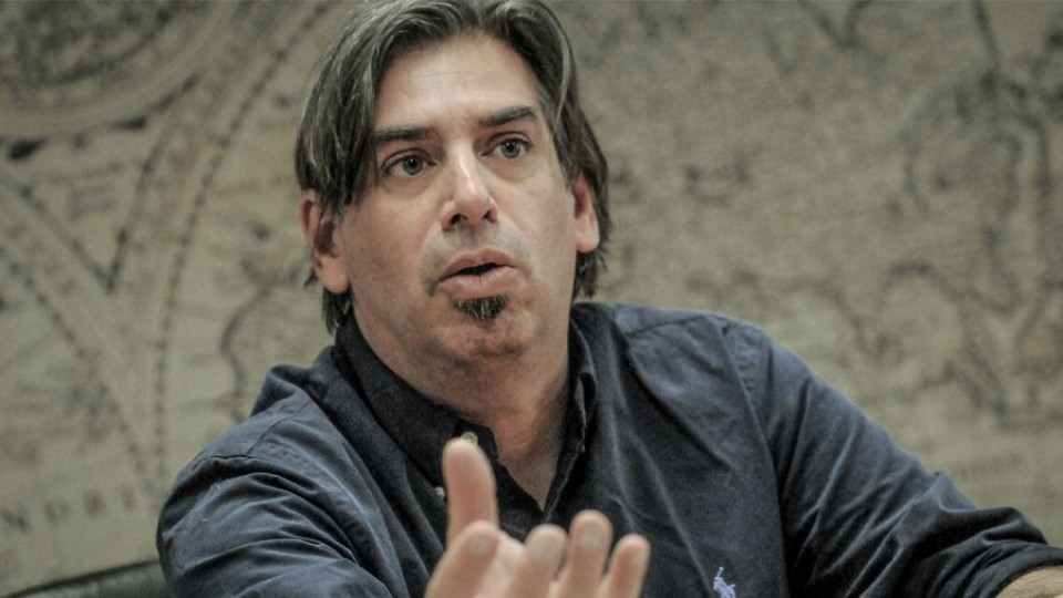 Juan Pablo Delgado cruzó al oficialismo por la propuesta contra los monoambientes — Entrevista — 12 PM | Azul 101.9