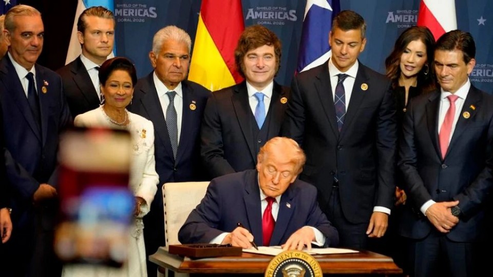 La Película: Confusión en Mar-A-Lago — Humor  — La Pecera | Azul 101.9