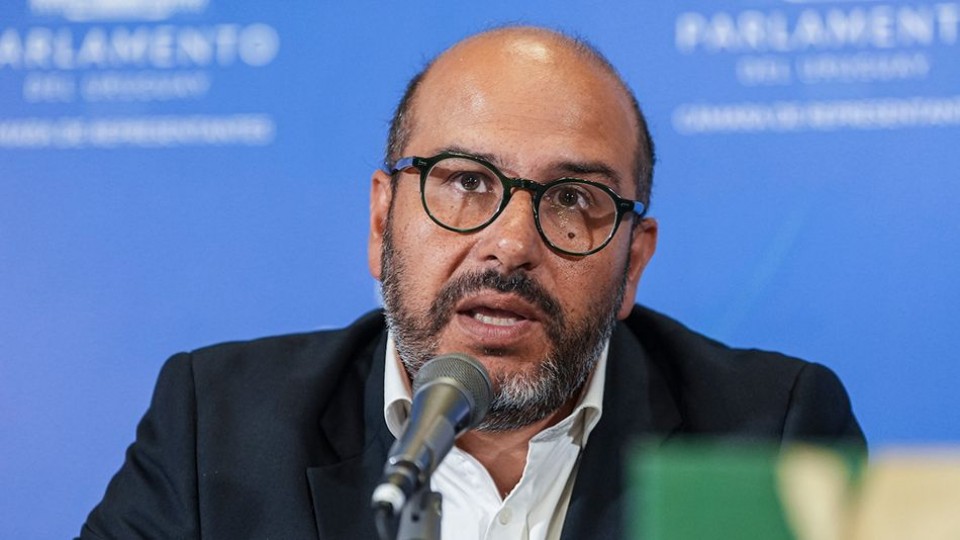 “Algunos deberían tener la valentía de decir que no les gusta el Instituto de Colonización y que quieren eliminarlo” — Audios — Mapa del D&iacute;a | Azul 101.9