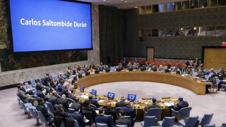 Saltombide se ofreció como mediador en conflictos bélicos — Humor  — La Pecera | Azul 101.9