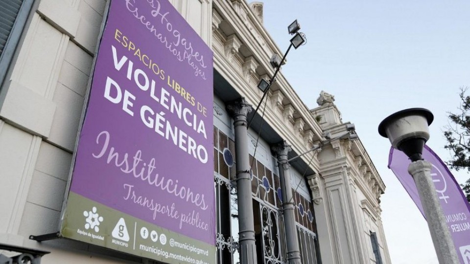 Comuna Mujer bajo la lupa — Informes  — La Pecera | Azul 101.9