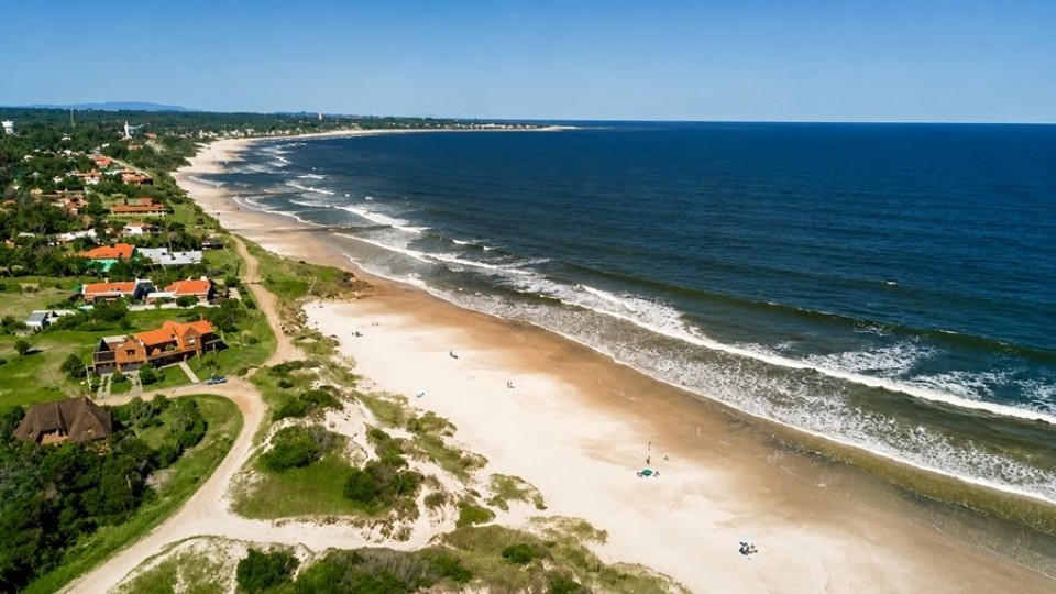 Saltombide confundió la Costa Azul con La Floresta — Humor  — La Pecera | Azul 101.9