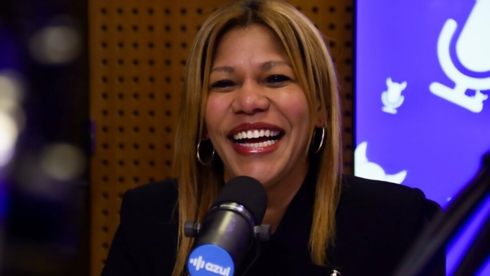 La entrevista: Leydis Aguilera  — La Entrevista — Malos Pensamientos | Azul 101.9