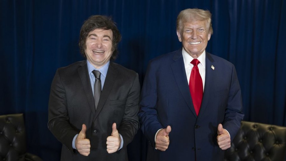 Milei se apoya en Trump y el bolsillo no repunta — Corresponsales  — La Pecera | Azul 101.9
