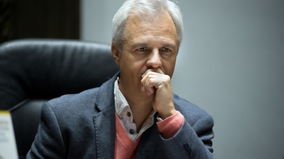 Entrevista: Adolfo Garcé — Entrevistas — Primera Ma&ntilde;ana | Azul 101.9