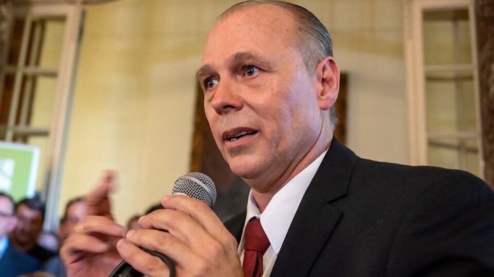 Entrevista: Tabaré Hackenbruch  — Entrevistas — Primera Ma&ntilde;ana | Azul 101.9