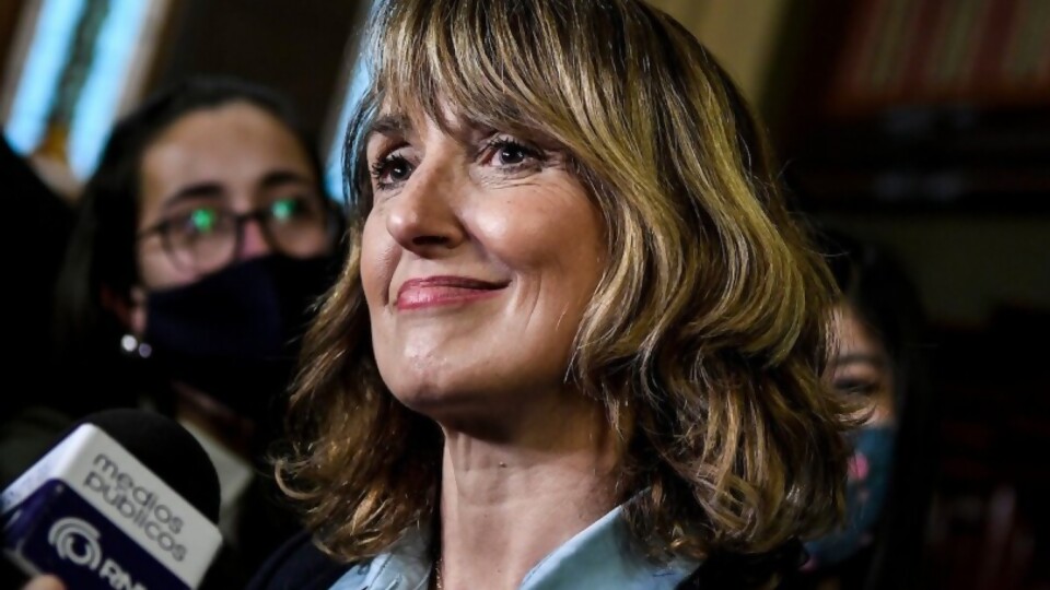 Entrevista: Carmen Asiaín  —  Entrevistas — Primera Ma&ntilde;ana | Azul 101.9