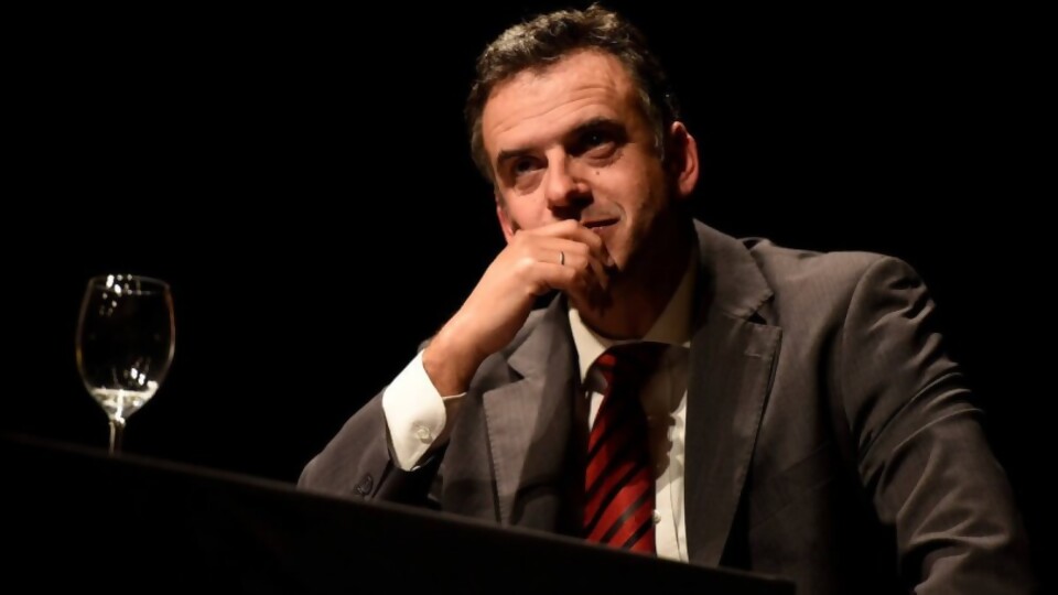 Entrevista: Yamandú Orsi —  Entrevistas — Primera Ma&ntilde;ana | Azul 101.9