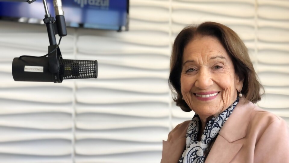 Entrevista: Cristina Morán — Hora y Pico — 12 PM | Azul 101.9