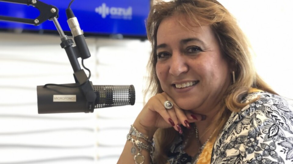 Entrevista: Irene Moreira — Entrevista — 12 PM | Azul 101.9