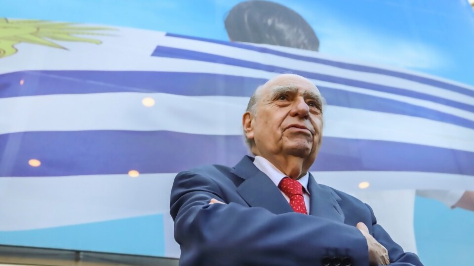Entrevista: Julio María Sanguinetti —  Entrevistas — Primera Mañana | Azul 101.9