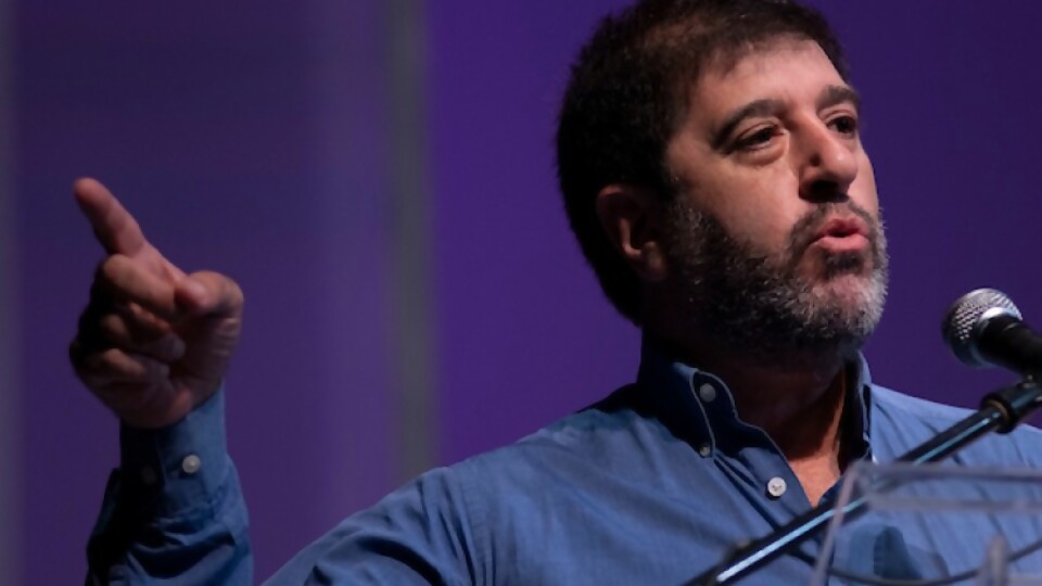 Fernando Pereira: “Un error del Frente Amplio fue gobernar para la gente pero no con la gente” —  Entrevistas — Primera Mañana | Azul 101.9