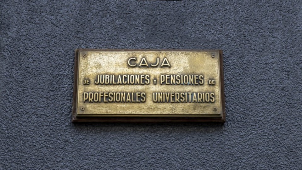 Virginia Romero: “Las medidas son para asegurar la Caja hasta 2026” —  Entrevistas — Primera Mañana | Azul 101.9