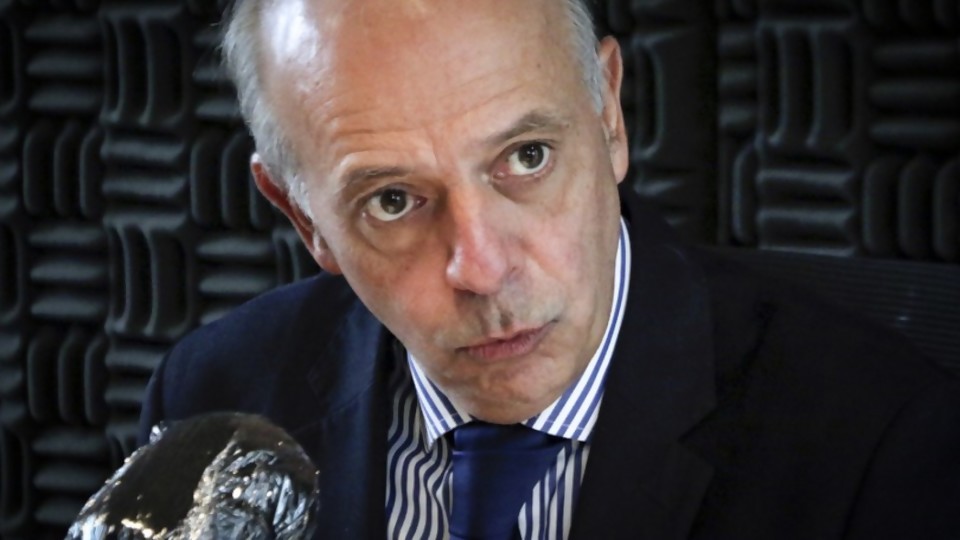Javier García: “Este gobierno no tiene prejuicios de respaldar a la policía”  — Entrevistas — Primera Ma&ntilde;ana | Azul 101.9