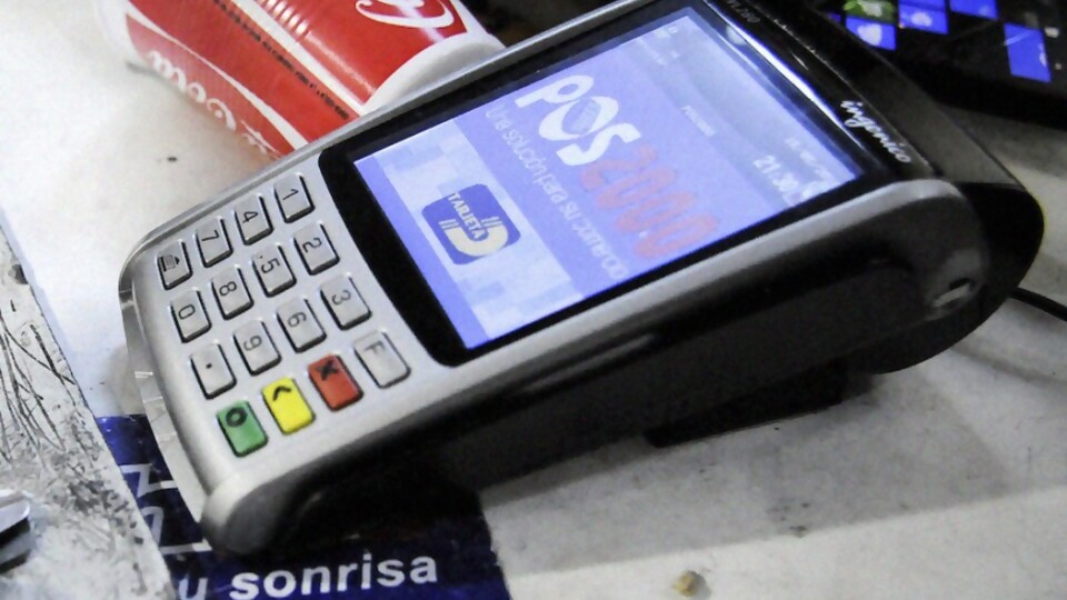 Las estaciones de servicio en Maldonado dejarán de aceptar pagos con tarjeta —  Entrevista — 12 PM | Azul 101.9