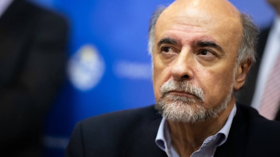 Mieres: “El Ministerio planteó una propuesta de incluir un seguro de paro especial para intentar destrabar el conflicto en el puerto” — Entrevistas — Primera Ma&ntilde;ana | Azul 101.9