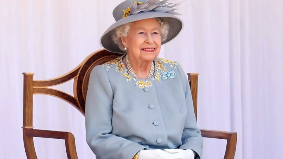 Relatos de Pecera: La Reina Isabel II —  Relatos de Pecera — La Pecera | Azul 101.9