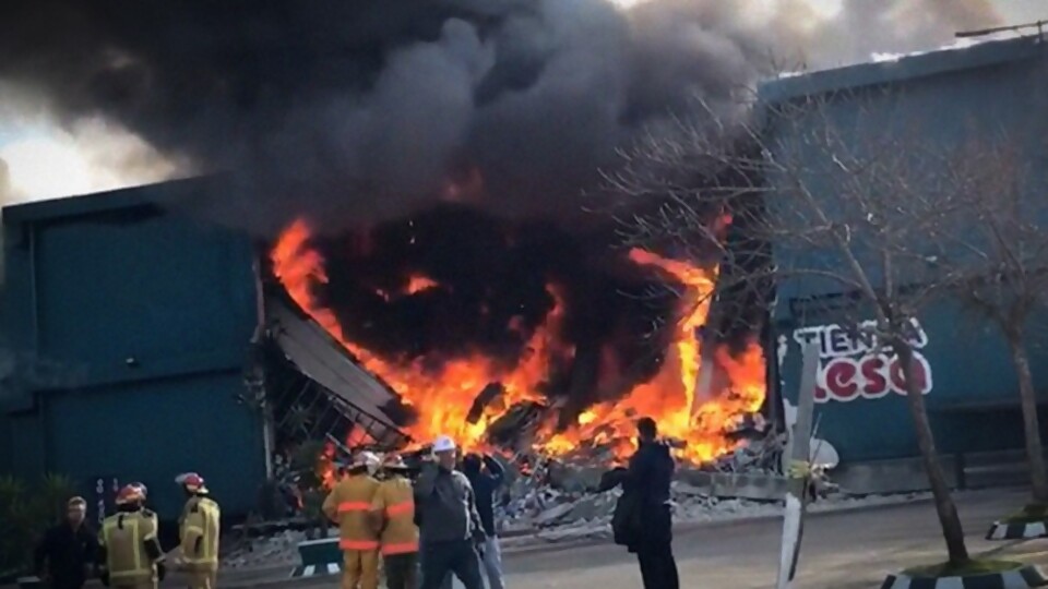 Jefe de Prensa de Bomberos: “El fuego nunca estuvo totalmente controlado, el proceso de combustión continuaba” — Entrevista — 12 PM | Azul 101.9