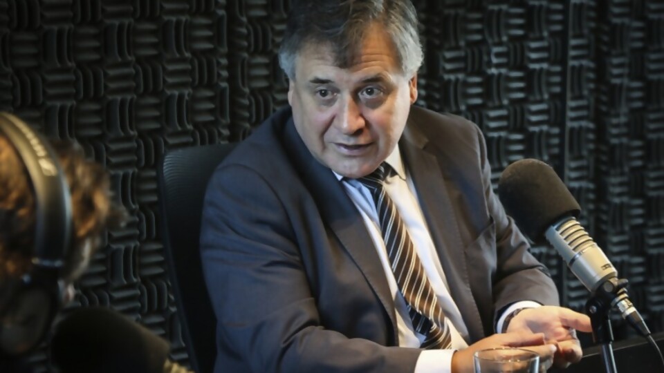 Paganini: “Si los precios de referencia siguen bajando, a fines de agosto podría disminuir el valor del combustible” —  Entrevistas — Primera Mañana | Azul 101.9