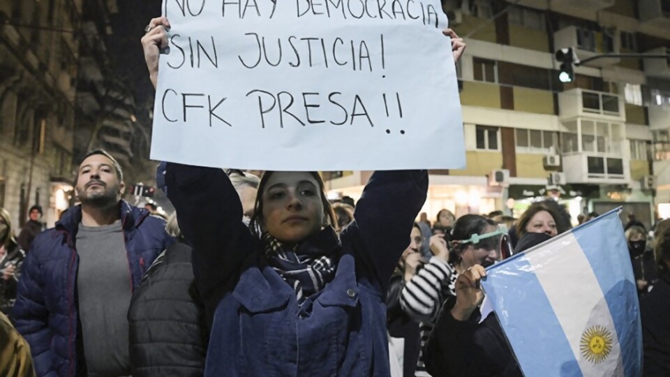 Argentina y un clima político que cada vez está más tenso — Claudio Fantini — Primera Mañana | Azul 101.9