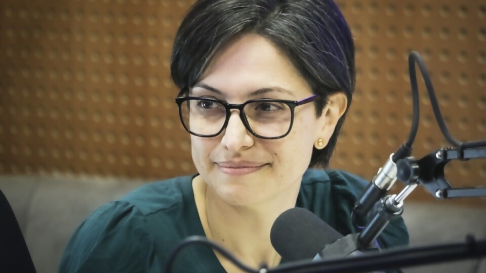 Tuti Furlán: “Además de entretener los llevará a profundizar en cómo rediseñar su vida con magia, propósito y colores” — Entrevista — 12 PM | Azul 101.9